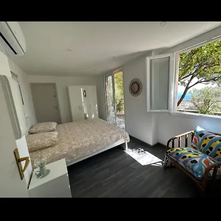 Ferienhaus 10 Min De Monaco Petite Maison Avec Jardin Vue Et Rocher De Monaco La Turbie